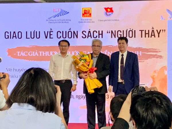 Giao lưu về cuốn sách “Người thầy” của tác giả Thượng tướng Nguyễn Chí Vịnh