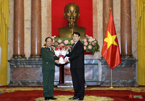 Chủ tịch nước trao quyết định bổ nhiệm Thượng tướng Trịnh Văn Quyết giữ chức Chủ nhiệm Tổng cục Chính trị Quân đội nhân dân Việt Nam
