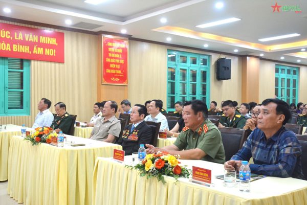 Ra mắt sách “Tỏa sáng phẩm chất doanh nhân cựu chiến binh Việt Nam”