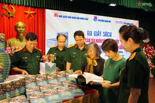 Tình cảm của nhân dân trong nước và bạn bè quốc tế với Đại tướng Võ Nguyên Giáp