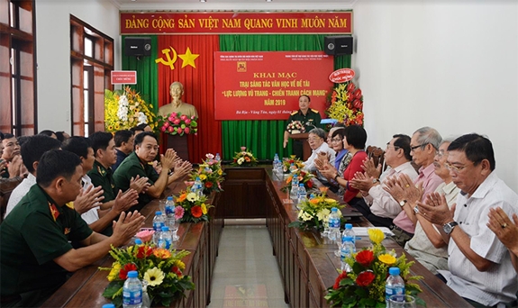 Khai mạc Trại sáng tác văn học về lực lượng vũ trang và chiến tranh cách mạng năm 2019