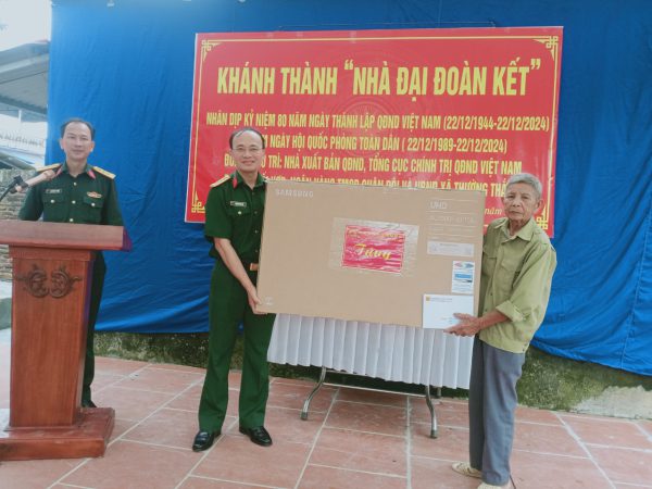 Khánh thành “Nhà Đại đoàn kết”