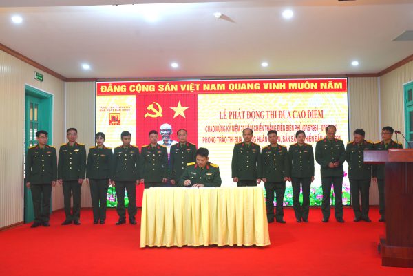 Nhà xuất bản Quân đội nhân dân phát động thi đua cao điểm chào mừng kỷ niệm 70 năm Chiến thắng Điện Biên Phủ (07/5/1954 – 07/5/2024)
