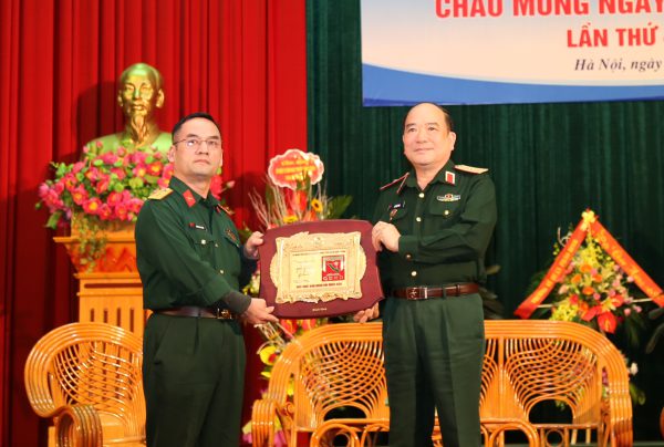 Mãi đồng hành với người chiến sĩ